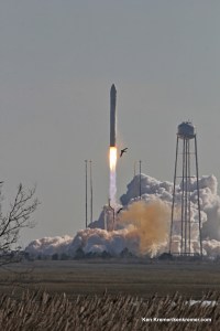 Birds take flight as Antares lifts off with Cygnus Jan. 9, 2014. Credit: Ken Kremer 