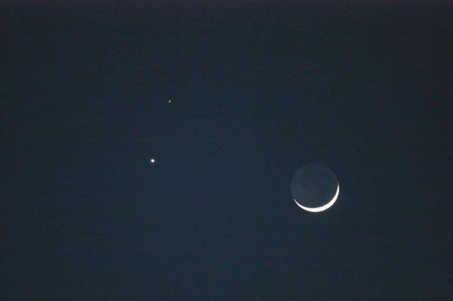 Triple Conjunction of the Moon, Venus and Mars  Credit: Brian Van Liew