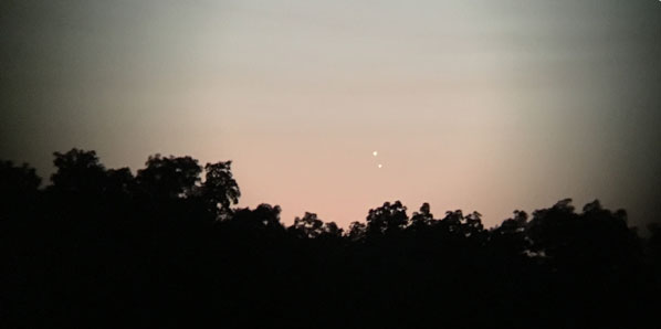 Venus-Jupiter using iPhone SE camera through one eyepiece