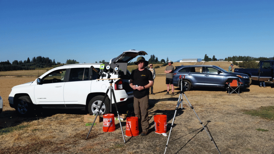 Dave Skitt setting up